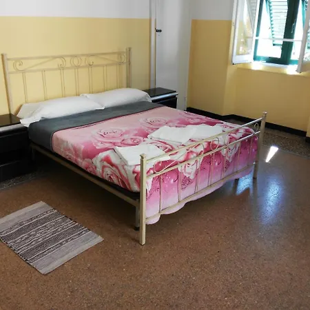 Bed & Breakfast Cool And Economic