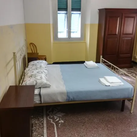 Cool And Economic Panzió
